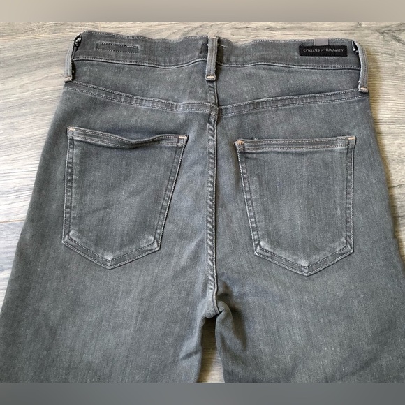Citizens Of Humanity Washed Gray High-Rise Jeans - Picture 5 of 10